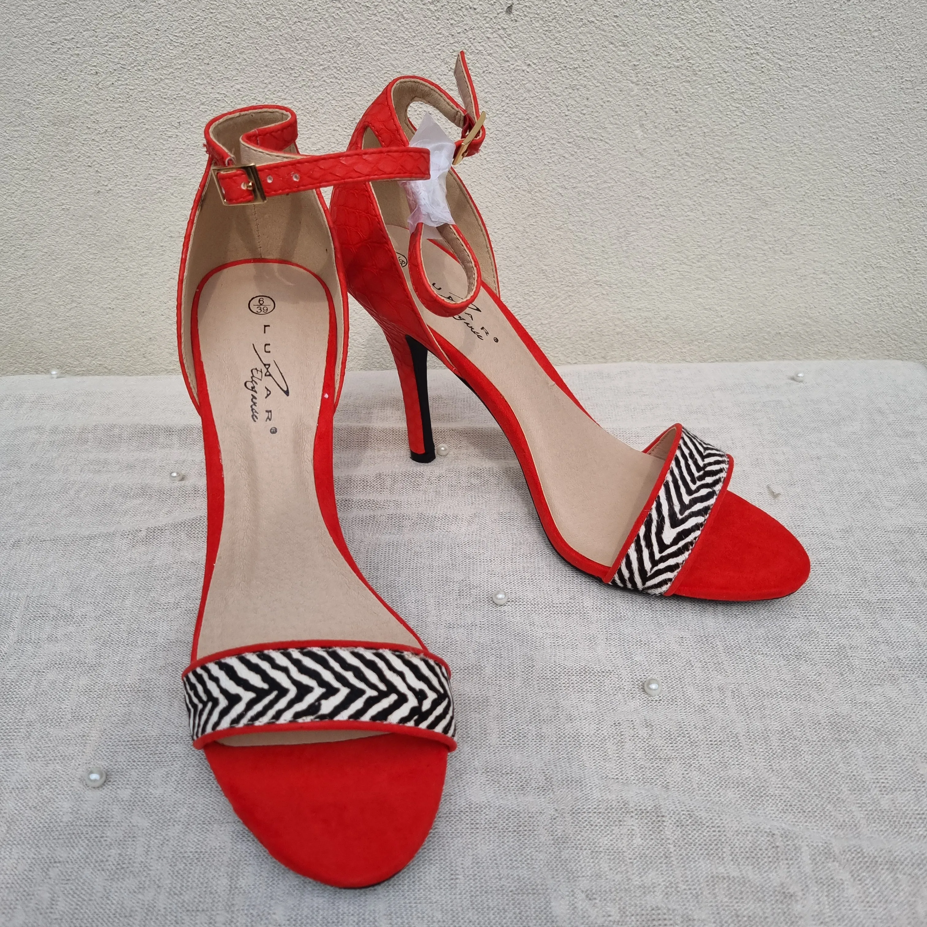 Lunar Susanna Zebra Toe Heels .